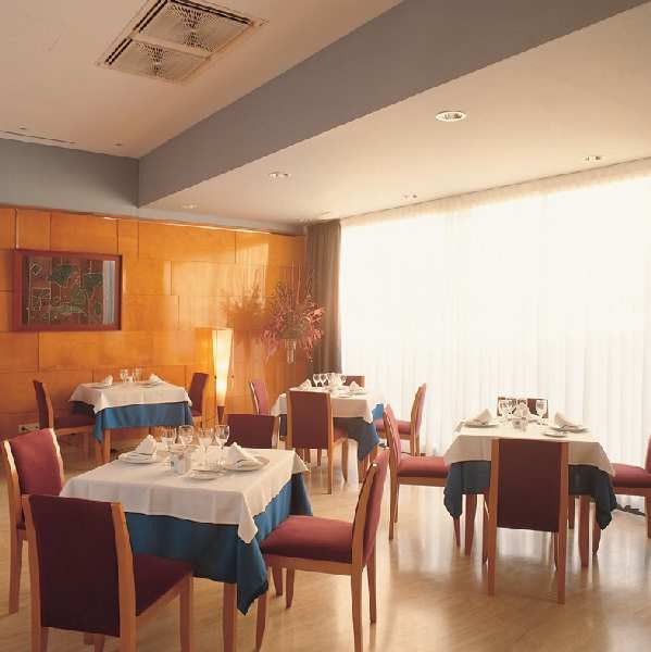 Hotel Ciudad De Valladolid Restaurant photo